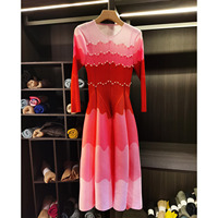 Robe plissée vintage au design raffiné pour femme, col rond, coupe ample, mode haut de gamme, cache-ventre, amincissante, blocs de couleur, perlée