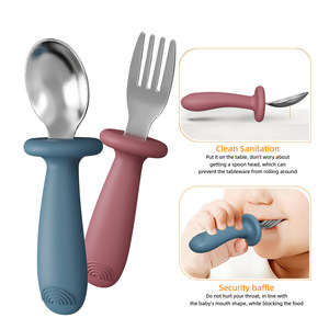 Juego de tenedor y cuchara de entrenamiento para bebés con mango corto ISSILI |   Acero Inoxidable 304 con Cubierta de Silicona |   Utensilios para la Alimentación de Niños Pequeños - Product Image 2
