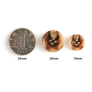 Botones Redondos de Cuatro Agujeros <span class=keywords><strong>con</strong></span> Borde Delgado, Color Personalizado, Material de <span class=keywords><strong>Urea</strong></span> y Técnica de Plateado - Product Image 4