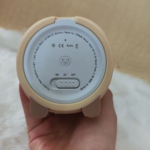 Linda Lámpara Nocturna LED de Capibara, Lámpara de Noche de Silicona Suave, Lámpara de Noche Recargable por USB para Niños con Temporizador - Product Image 4