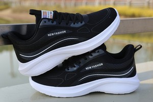 Nuevos zapatos para hombre, ligeros, con suela blanda antideslizante, transpirables, versátiles, con parte superior de malla, estilo casual deportivo para caminar. - Product Image 2