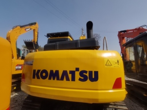 Excavadora de orugas Komatsu PC130 usada, venta de 20 toneladas, peso operativo equipado, bomba de caja de cambios Hino, engranaje de Motor - Product Image 6