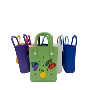 Sac de <span class=keywords><strong>voyage</strong></span> multifonctionnel <span class=keywords><strong>pour</strong></span> la plage, <span class=keywords><strong>pour</strong></span> un usage quotidien, en silicone, avec des éléments décoratifs, et portable <span class=keywords><strong>pour</strong></span> le transport à la main. - Product Image 1