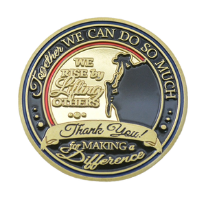 Token Ispirazionale di Gentilezza, Regalo Motivazionale per Volontari e Attivisti Comunitari |   Croce Premio della Gratitudine in Metallo Dipinto - Product Image 1