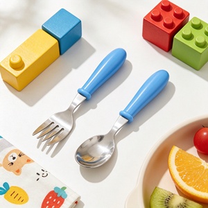 Ensemble de couverts légers en acier inoxydable avec manche en plastique, durables, pour enfants, idéaux pour les tout-petits, les voyages et le petit-déjeuner, compatibles lave-vaisselle - Product Image 4