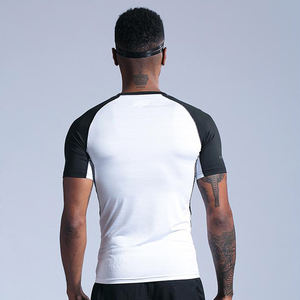 Soft Touch Compression Fit Mens <b>Base</b> <b>Layer</b> T-Shirt For Fitness Enthusiasts With Muscle Support Fit - Product Image 4