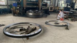 Cojinete giratorio para sistema de elevación de bote salvavidas en helipuerto de cubierta giratoria - Product Image 3