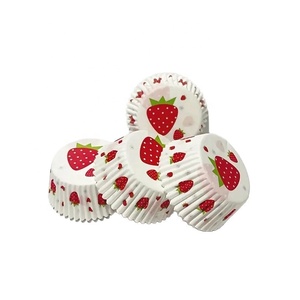 100 unids/caja de tazas para hornear con patrón de fresa, revestimientos de papel grandes a prueba de grasa para pastel de terciopelo de nieve, magdalenas, magdalenas - Product Image 2