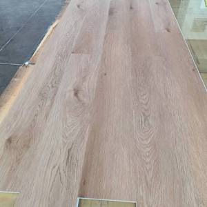 Suelo Vinílico SPC Híbrido Resistente al Desgaste, Impermeable, para Interiores, Estilo Moderno en Gris Madera y Mármol, para Interiores - Product Image 4