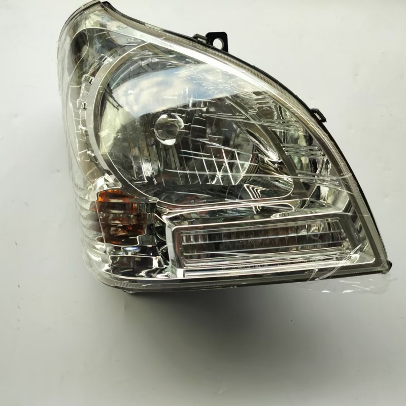 Auto Car Head Lamp for Wuling Rongguang Guo 6 Lighting System SGMW Auto Parts Image 2