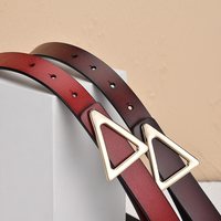 Ceinture fine en cuir pour femme, ajustable, noire, avec triangle doré en alliage, style décontracté, pour cintrer la taille – Grande Vente