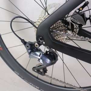 Vélo de route complet en fibre de carbone avec câbles internes, 22 vitesses, freins à disque Flat Mount, modèle TT-X34 avec groupe Ultegra R8000 - Product Image 5