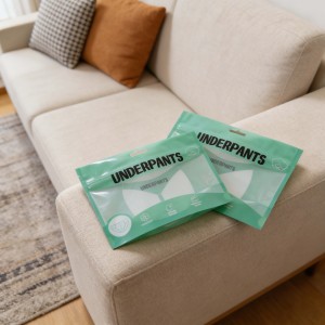 Sac en plastique personnalisé pour vêtements avec logo, résistant aux UV et à l'humidité, pour le rangement de sous-vêtements, chaussettes, sac en mylar laminé avec fenêtre - Product Image 1