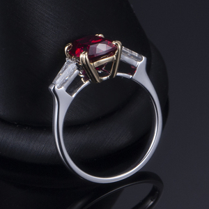 แหวนเพชรเพาะเลี้ยงสีแดง 18k รุ่น MSR-656 ของ Custom Jewelry - Product Image 4