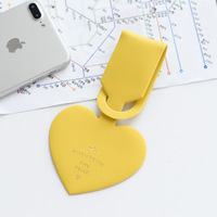 Fourniture en gros d'étiquettes à bagages en cuir Simple Heart avec logo personnalisé Étiquettes de passe de voyage PVC/plastique