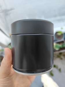 Hộp đựng tròn nhỏ bằng kim loại, màu bạc mờ đen, kín khí, kích thước 73*73mm, dùng đựng trà matcha, cà phê, bột, bao bì dạng thiếc. - Product Image 3