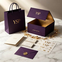 Boîte magnétique violette personnalisable avec logo, conteneur rigide haut de gamme avec intérieur doré pour vêtements sur mesure, cosmétiques en gros