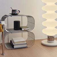 Table d'appoint simple pour la maison, petite table basse en fer, table d'angle moderne nordique créative, table carrée pour canapé, salon, balcon