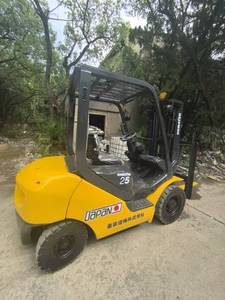 Montacargas diésel Komatsu FD25 usado de 2.5 toneladas, original de Japón, en buen estado, de segunda mano, en oferta. - Product Image 6