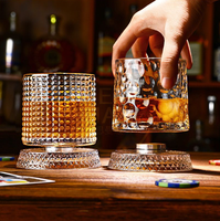 Verre à whisky haut de gamme de luxe léger, avec base en cristal, tasse rotative anti-stress, style célébrité internet, pour la maison, idéal comme cadeau