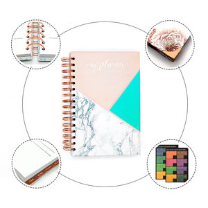 2026 2027 Fabricantes Impresión personalizada A5 Espiral Bound Weekly <span class=keywords><strong>Day</strong></span> <span class=keywords><strong>Planner</strong></span> con pegatinas - Product Image 3