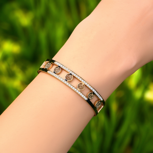 Bracelet tendance en acier inoxydable 316L plaqué or PVD avec accents de diamants, bijoux durables et résistants pour femmes - Product Image 3