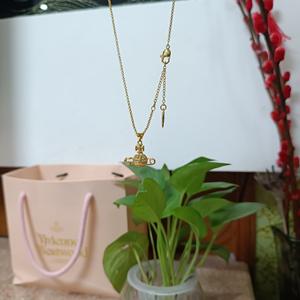 Collier Western Queen Mother Vivienne New Star Moon Saturn pour femme, en cuivre plaqué or, avec zircon, bijoux de mode, vente en gros - Product Image 2