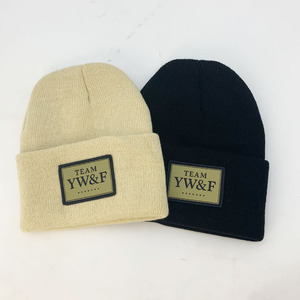 Berretto in maglia personalizzato con patch tessuto, risvolto a costine, arancione, caldo, invernale, termico, da esterno, modello skull cap - Product Image 6