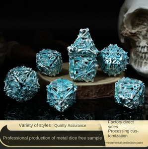 Nuevo 2026 Dados <span class=keywords><strong>de</strong></span> metal huecos multifacéticos con diseño <span class=keywords><strong>de</strong></span> murciélago para Dungeons & Dragons, <span class=keywords><strong>juego</strong></span> <span class=keywords><strong>de</strong></span> mesa <span class=keywords><strong>de</strong></span> rol, juguetes promocionales transfronterizos - Product Image 4