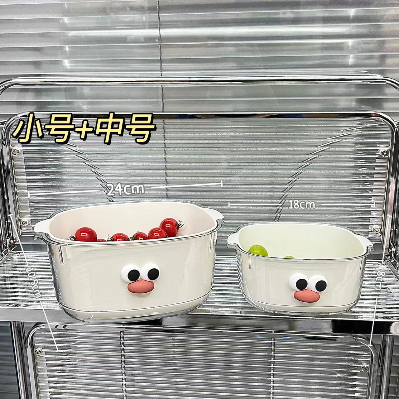 Small/Medium (White) [Includes Duckbill Patch]