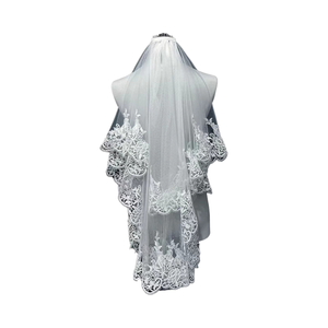 Voile de mariée élégant en ivoire de haute qualité, double voile court brodé avec peigne, voile de mariée élégant - Product Image 1