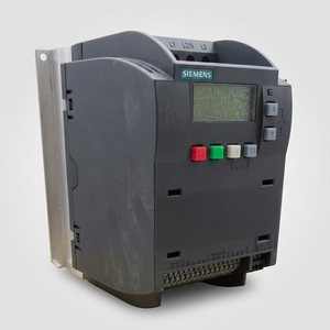 Variateur de fréquence 6SL3210-5BE17-5CV0 0,75 kW 380-480 V triphasé avec filtre EMC de classe A intégré, RS485 USS Modbus RTU IP20 - Product Image 1