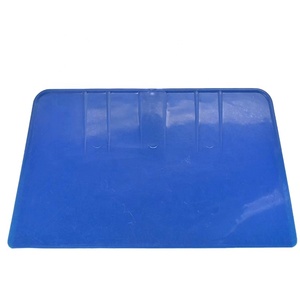 Shianku Food Grade Metal Detectable Hand Scraper Industrial Plastic Hand Scraper Kitchen Cake Dough Scraper