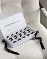 Boîte cadeau mobile personnalisée avec logo, fonction magnétique, emballage supérieur gaufré, insert en mousse EVA, boîte cadeau en papier