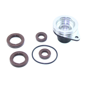 Carcasa del sello de aceite inferior del cigüeñal del motor fueraborda Yamaha 63V-15396-01-94 para motores de 2 tiempos de 15/18 HP - Product Image 1