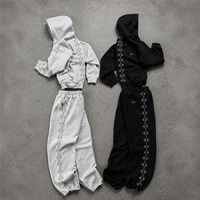 Ensemble deux pièces personnalisé pour homme : sweat à capuche court respirant avec broderie étoile et pantalon de survêtement large délavé à l'acide, avec logo personnalisé sur le devant (OEM/ODM)