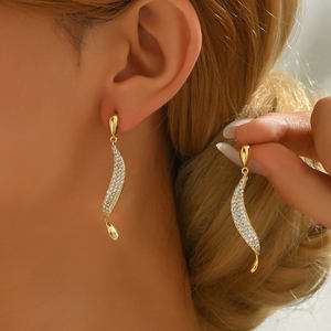 Elegantes Pendientes de Cobre Geométricos para Mujer con Circonitas Engastadas, Diseño de Lujo, Novedad, Joyería Sencilla y a la Moda para Fiestas, Idea de Regalo - Product Image 1