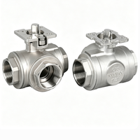 Vannes à boisseau sphérique manuelles en acier inoxydable à trois voies avec filetage interne et plateforme haute, OEM pour le transfert de fluides multicanal