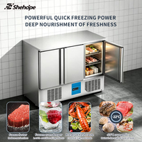 Table de préparation commerciale à deux portes en acier inoxydable avec plan de travail réfrigéré et revêtement hygiénique – Équipement de réfrigération pour cuisine