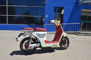 Produit populaire : Cyclomoteur électrique élégant rouge et blanc, vitesse élevée 30-50 km/h, idéal pour les trajets urbains - Product Image 2