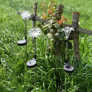 环保蒲公英百合太阳花塑料花灯花园装饰公园功能带地棒的发光二极管太阳能灯