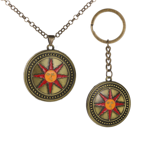ZRM <span class=keywords><strong>Dark</strong></span> Souls Solar Knight Soral Porte-clés et Collier en Alliage de Zinc Ignifuge, Personnage Féminin de Dessin Animé Altlius, Accessoires de Jeu - Product Image 4