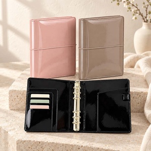 Libreta Planificadora A6 de Cuero Sintético Brillante Multicolor Hongbo con 6 Anillas Doradas y Cierre Elástico con Logotipo Personalizado - Product Image 1