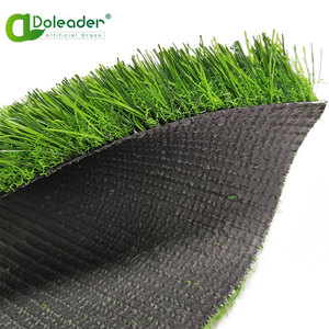 Gazon artificiel décoratif de 10mm en PE, carrelage standard pour terrain de jeux et jardin - Product Image 4