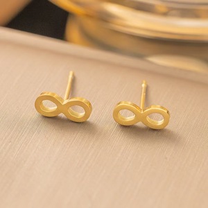 Ins Hot Jewelry Hit Summer Boucles d'oreilles en acier inoxydable Mode Polyvalent Délicat Fine Chaîne Bracelet Étanche - Product Image 1