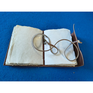 Nuevo Cuaderno Organizador de Cuero Genuino Hecho a Mano, con Grabado de la Madre Tierra, Regalo para el Día de la Tierra - Product Image 3