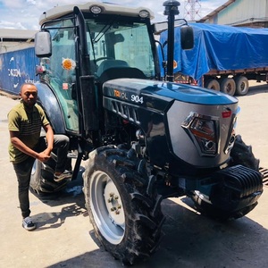 <span class=keywords><strong>Tracteur</strong></span> agricole 90 CV 4x4 904 avec chargeur frontal, transmission par engrenages, pompe et engrenages, et accessoires en option - Product Image 4