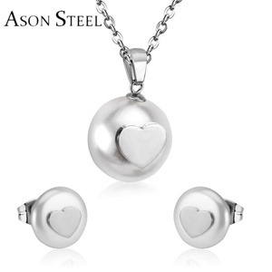 Nuevo Conjunto de Joyería de Moda Personalizable para Mujer, Aretes y Collar con Colgante de Corazón en Acero Inoxidable Chapado en Oro de 18K con Perlas - Product Image 3