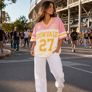 Camiseta deportiva de fútbol para mujer, estilo oversized, con bloques de color, de malla transpirable, manga corta, informal, para aficionadas, estilo streetwear - Product Image 1