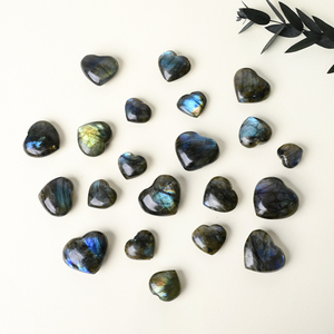 Piedra de Labradorita Pulida en Forma de Corazón, Cristal con Destello Azul, para Sanación, Venta al Por Mayor - Product Image 5